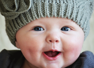 Mẹ bầu ăn gì để con có má lúm đồng tiền?