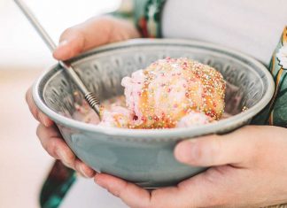 Những tác hại khi mẹ bầu ăn khuya