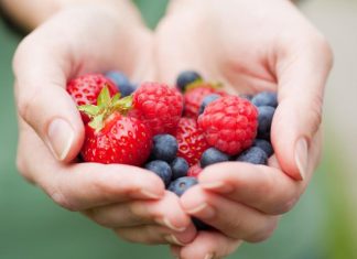 Mẹ bầu ăn nhiều trái cây, con sẽ thông minh, khỏe mạnh?