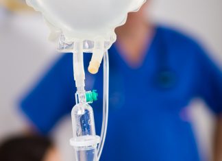 Mẹ bầu ốm nghén có nên truyền nước hay không?