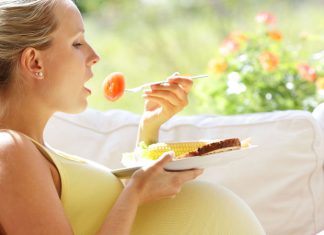 Các mẹo nhỏ giúp mẹ bầu giảm bớt chứng thèm ăn trong thai kỳ