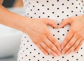 Thai nhi nằm bên phải bụng mẹ có đáng lo?