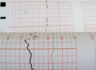 Nhịp tim của thai nhi như thế nào là bình thường trong 9 tháng thai kỳ?