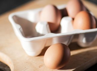 Ăn trứng gà nhiều có tốt cho mẹ và bé?