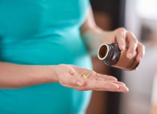 Cách hay giúp bà bầu khắc phục chứng buồn nôn khi uống vitamin và khoáng chất