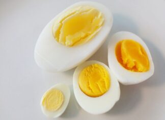 Bầu ăn trứng ngỗng có tốt không? Sự thật bất ngờ mẹ nên biết! trung-ngong-luoc